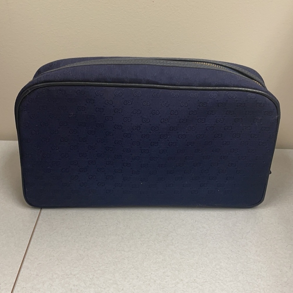 SOLD💙Vintage Gucci Toiletry Pouch💙 - Picture 6 of 16